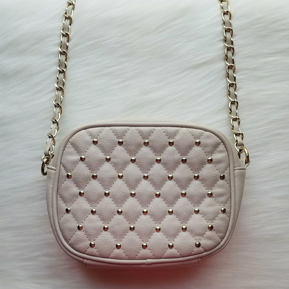 Forever 21 Quilted Gold Studded Crossbody Bag - Picture 4 of 8